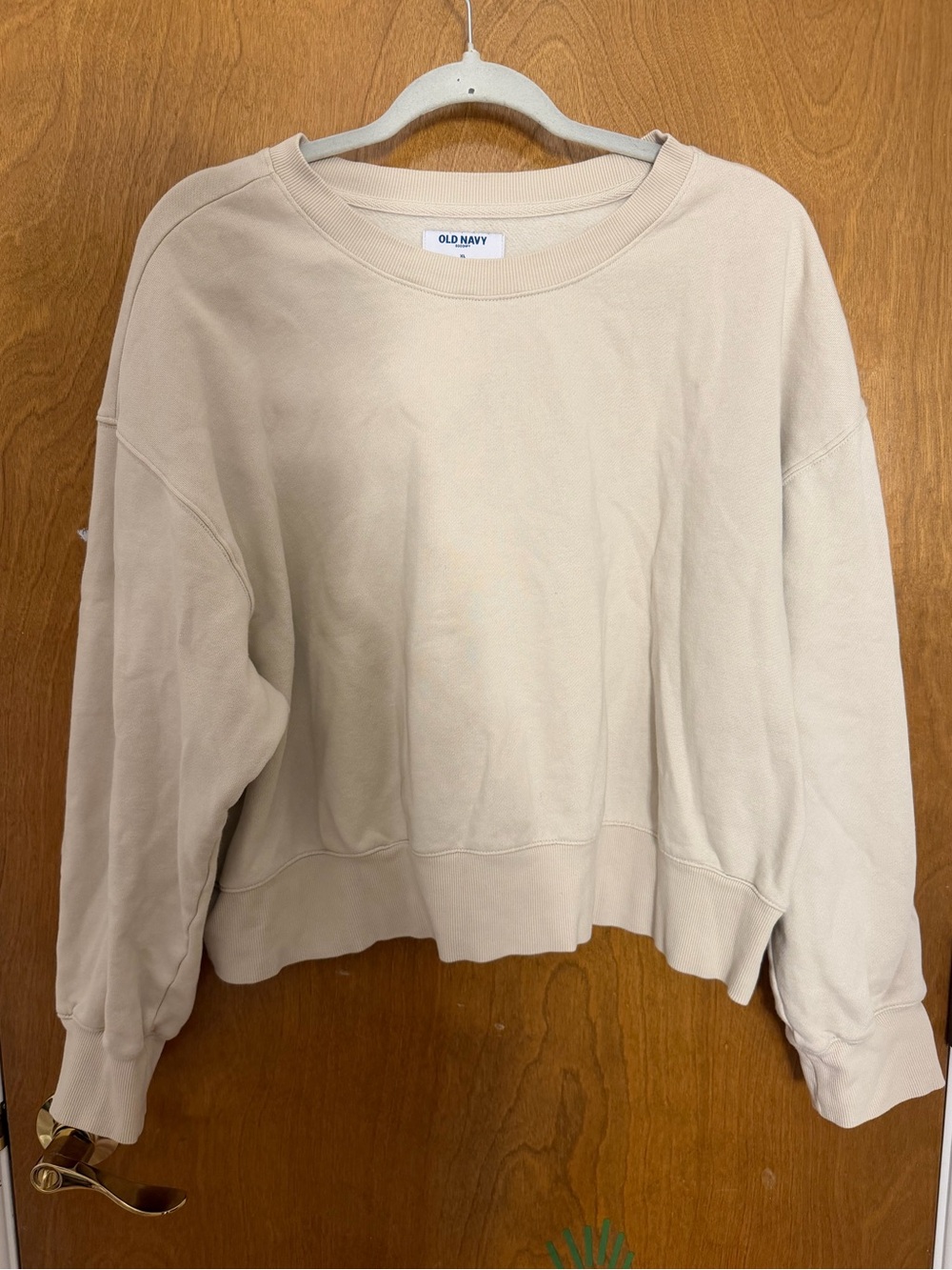 Old Navy Beige/Cream Crewneck Sweatshirt 🤍